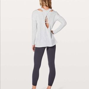 Lululemon back into it long sleeve